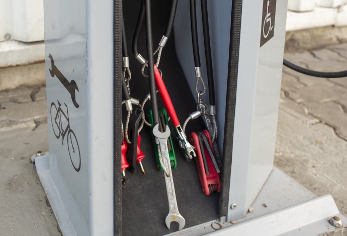 Bike repair station